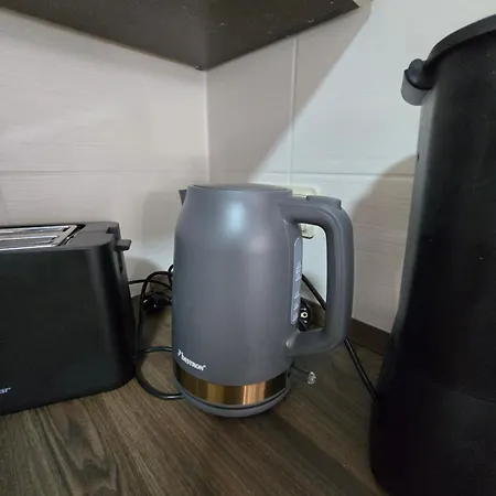 75m2 In Zittauer Stadtzentrum Innenstadt Innenring Lage - Wohnen Auf Zeit In - 3 Raum דירה