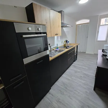 Apartment 75m2 In Zittauer Stadtzentrum Innenstadt Innenring Lage - Wohnen Auf Zeit In - 3 Raum *
