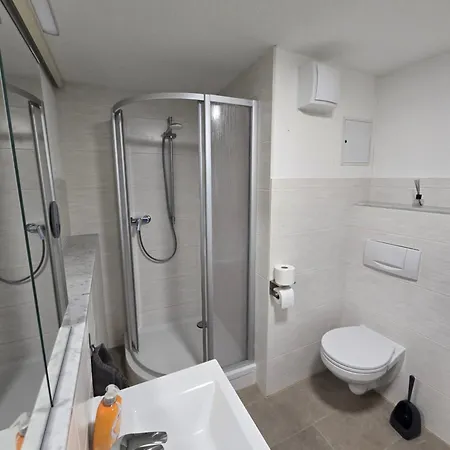 Apartment 75m2 In Zittauer Stadtzentrum Innenstadt Innenring Lage - Wohnen Auf Zeit In - 3 Raum